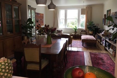 Photo of property in 19 Grove Road, Kelburn, Wellington, 6012