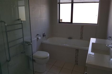 Photo of property in 62a Paynters Avenue, Strandon, New Plymouth, 4312