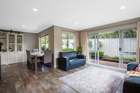 Photo of property in 11 Te Puia Drive, Aotea, Porirua, 5024