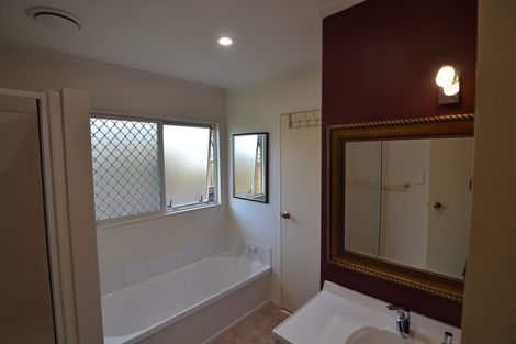 Photo of property in 2 Waimapu Street, Greerton, Tauranga, 3112