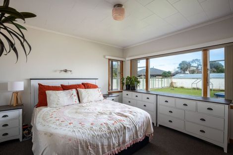 Photo of property in 120 Cutfield Road, Westown, New Plymouth, 4310