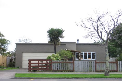 Photo of property in 57 Park Road, West End, Palmerston North, 4412