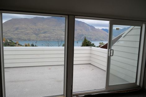 Photo of property in 22 Dart Place, Fernhill, Queenstown, 9300