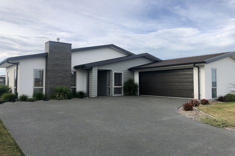 Photo of property in 8 Whiteoak Grove, Tinwald, Ashburton, 7700