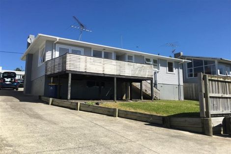 Photo of property in 9 Raeben Avenue, Hillcrest, Auckland, 0627