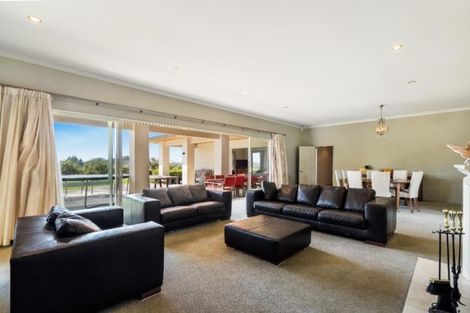 Photo of property in 124 Three Oaks Drive, Dairy Flat, Albany, 0794