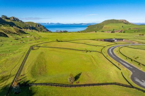 Photo of property in 10 Taumata Rise, Acacia Bay, 3385