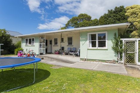 Photo of property in 42 Huxley Road, Outer Kaiti, Gisborne, 4010
