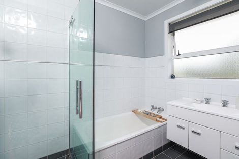 Photo of property in 21 Pulham Crescent, Queenwood, Hamilton, 3210