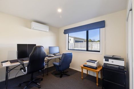 Photo of property in 5 Mcdonald Place, Collingwood, 7073