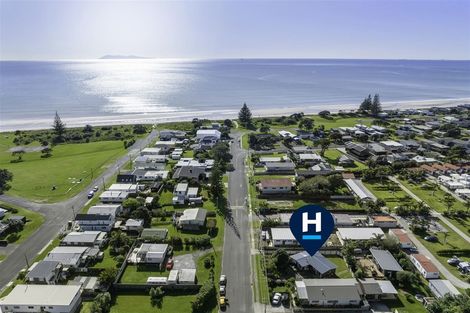 Photo of property in 17 Leo Street, Waihi Beach, 3611