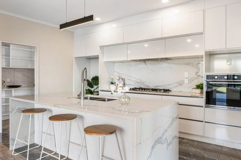Photo of property in 9 James Elliot Way, Pokeno, 2402