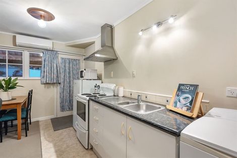 Photo of property in 2 Corrin Street, Melville, Hamilton, 3206