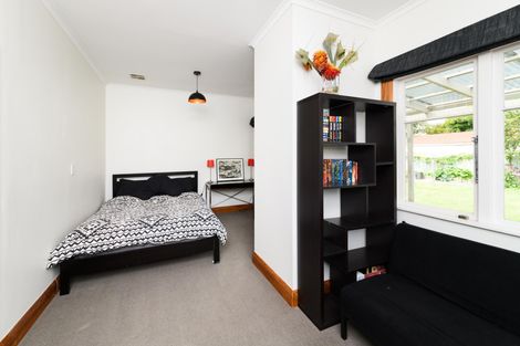 Photo of property in 15 Miro Street, Takaro, Palmerston North, 4410