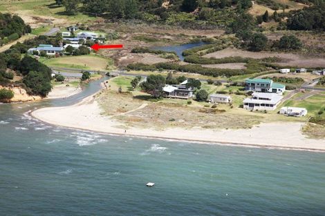 Photo of property in 10 Mackinnon Road, Manukau Heads, Waiuku, 2684