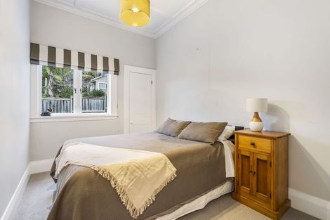 Photo of property in 13a Rodney Road, Northcote Point, Auckland, 0627