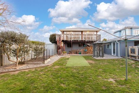 Photo of property in 65 Prestons Road, Redwood, Christchurch, 8051