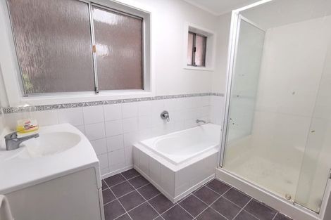 Photo of property in 1/10 Rotoiti Avenue, Pakuranga Heights, Auckland, 2010