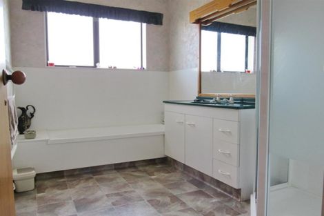 Photo of property in 31 Wilson Street, Hawera, 4610