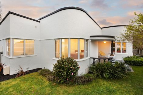 Photo of property in 2 Fairfield Road, Fairfield, Hamilton, 3214