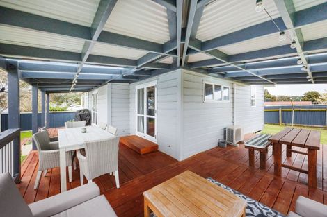 Photo of property in 24 Punga Street, Tangimoana, 4822