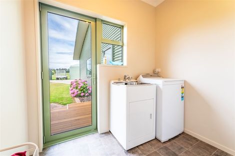 Photo of property in 591 Pleasant Point Highway, Levels, Timaru, 7975