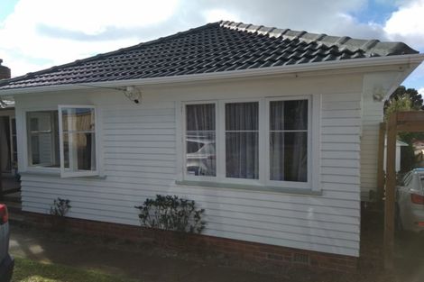 Photo of property in 494 Blockhouse Bay Road, Blockhouse Bay, Auckland, 0600