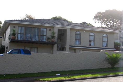 Photo of property in 32 Eugenia Rise, Totara Heights, Auckland, 2105