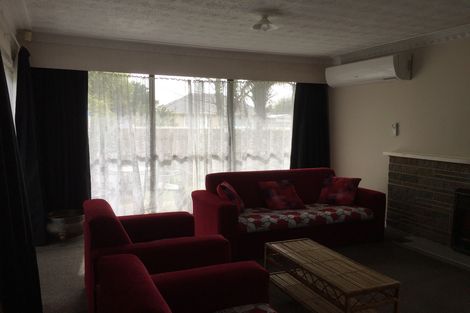 Photo of property in 32 Te Kanawa Crescent, Henderson, Auckland, 0610