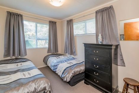 Photo of property in 28 Field Way, Waikanae Beach, Waikanae, 5036