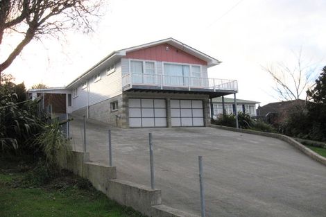 Photo of property in 6 Lees Grove, Wainuiomata, Lower Hutt, 5014