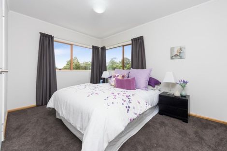 Photo of property in 34 Meadway, Sunnyhills, Auckland, 2010