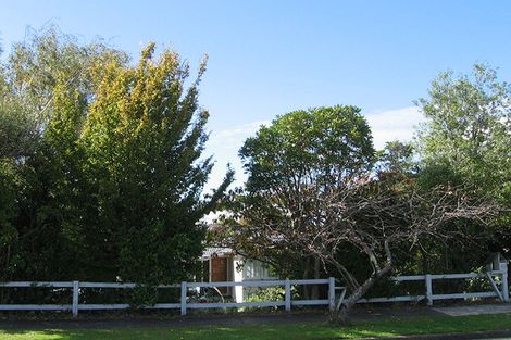 Photo of property in 40 Dowling Grove, Silverstream, Upper Hutt, 5019