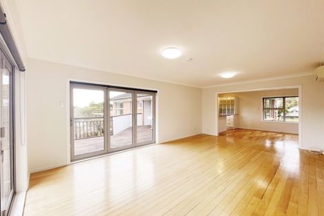 Photo of property in 38 Tui Glen Road, Birkenhead, Auckland, 0626