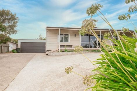 Photo of property in 14 Peakes Road, Saint Johns Hill, Whanganui, 4501