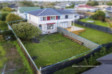 Photo of property in 2/43 Rimu Street, New Lynn, Auckland, 0600