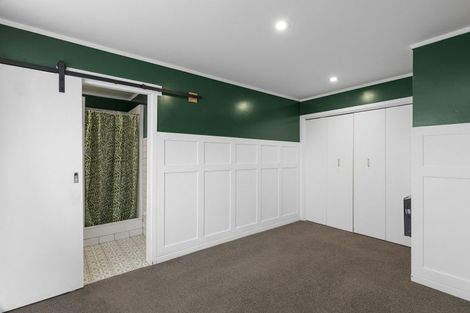 Photo of property in 167 Sutherland Road, Lyall Bay, Wellington, 6022