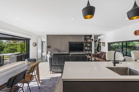 Photo of property in 2 Burgundy Drive, Martinborough, 5711