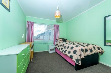Photo of property in 13 Ballini Rise, West Harbour, Auckland, 0618