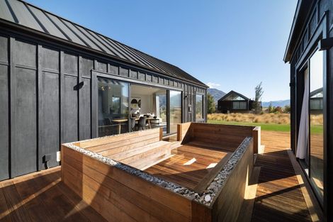 Photo of property in 19 Glenfiddich Road, Jacks Point, Queenstown, 9371