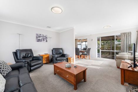 Photo of property in 13 O'halloran Road, Howick, Auckland, 2014