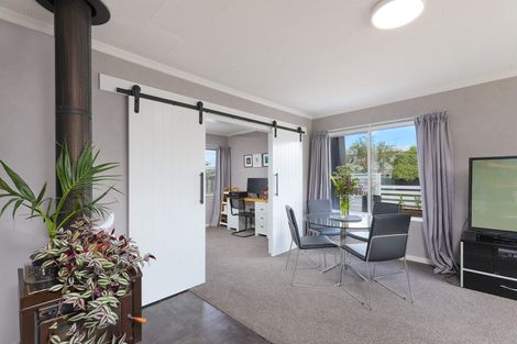 Photo of property in 6 Windlesham Place, Wakefield, 7025