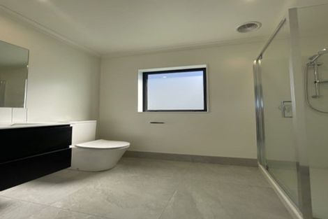 Photo of property in 1 Darren Crescent, Half Moon Bay, Auckland, 2012