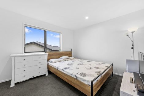 Photo of property in 11 Te Rata Boulevard, Karaka, 2124