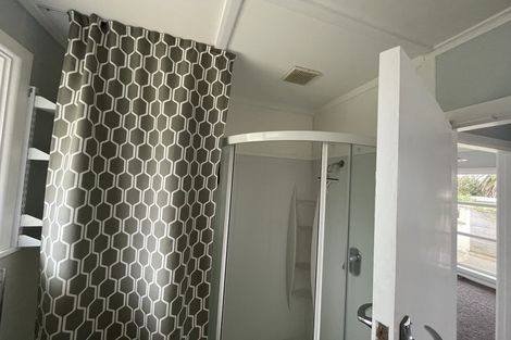 Photo of property in 15 Gray Avenue, Paraparaumu Beach, Paraparaumu, 5032