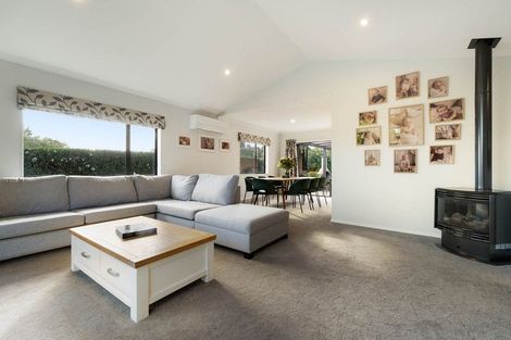 Photo of property in 61 Cotswold Place, Ohauiti, Tauranga, 3112