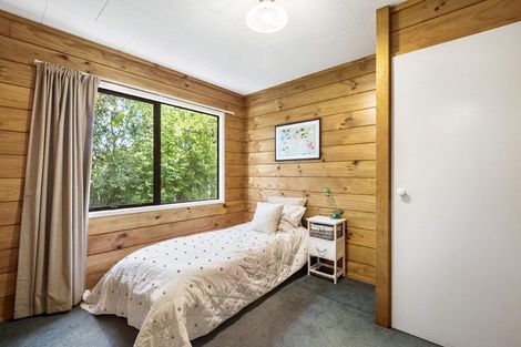 Photo of property in 1/8 Camilla Grove, Totara Vale, Auckland, 0629