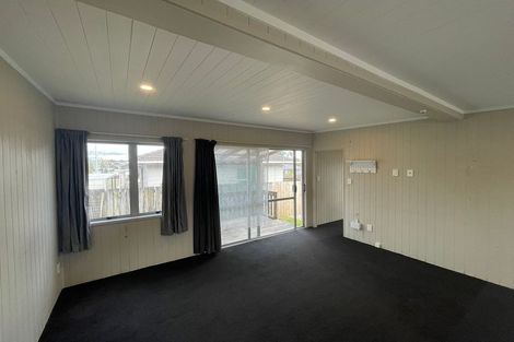 Photo of property in 2 Caserta Place, Clover Park, Auckland, 2023