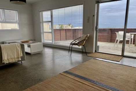 Photo of property in 3/23a Hamblyn Street, Strandon, New Plymouth, 4312