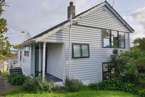 Photo of property in 17 Chaffey Crescent, Titahi Bay, Porirua, 5022